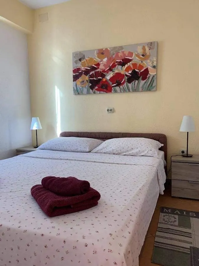 Fresh Apartments Dar Orlic Trogir 3*,