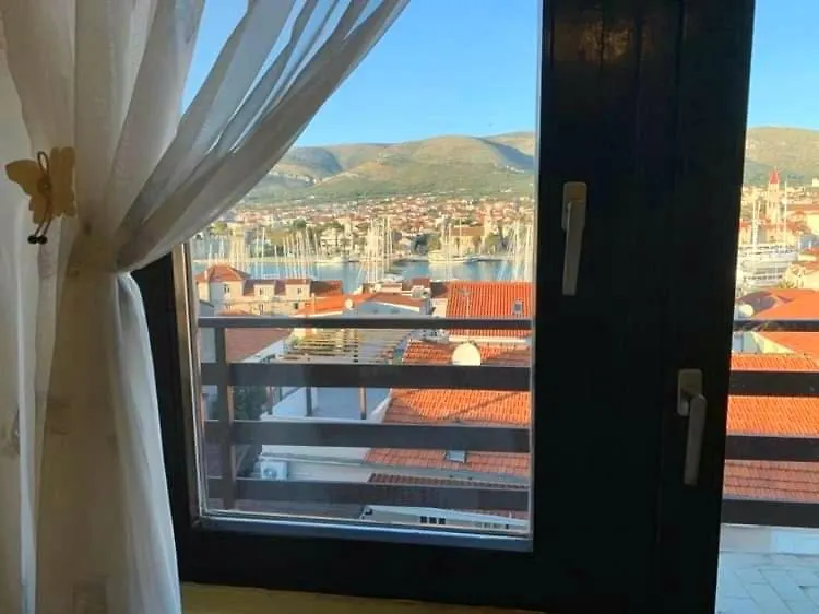Fresh Apartments Dar Orlic Trogir 3*,