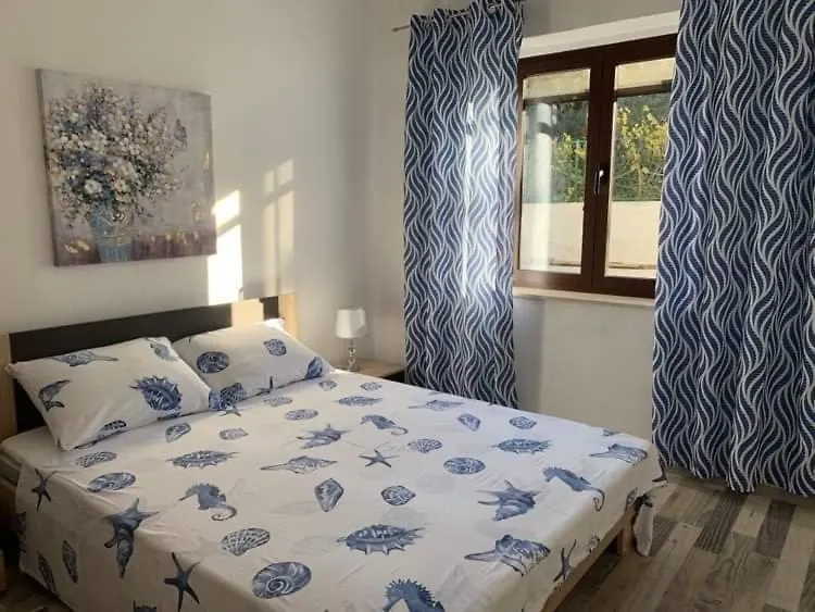 Fresh Apartments Dar Orlic Trogir 3*,