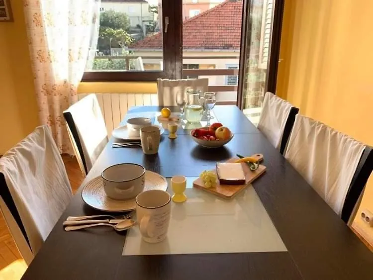 Fresh Apartments Dar Orlic Trogir Appart hôtel