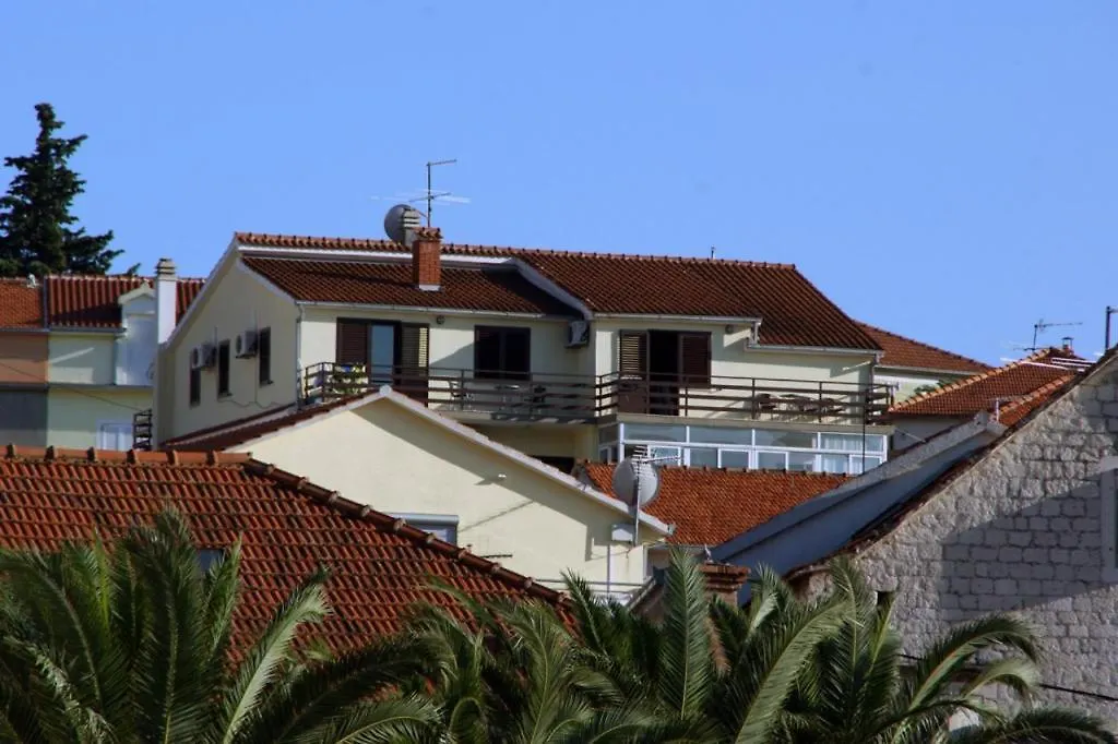 Fresh Apartments Dar Orlic Trogir Appart hôtel